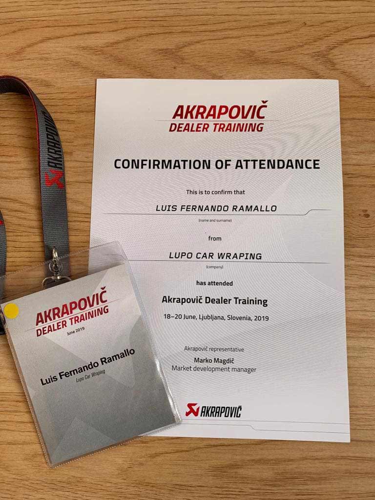 Diploma Luis Dealer Trainning Akrapovic